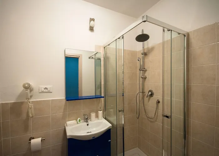 Dream 4* ترييستي